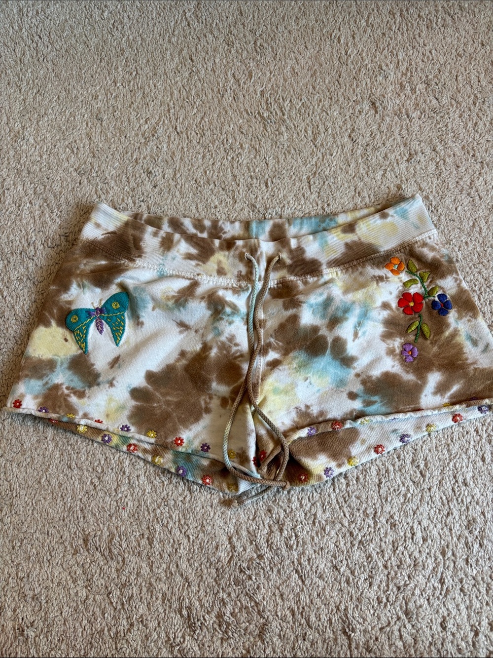 Lucky Brand rare, Y2K vintage embroidered tie-dye shorts